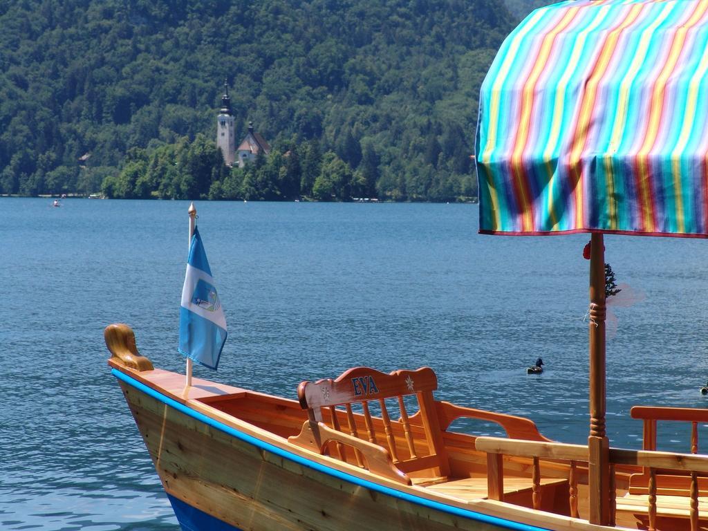 Apartment Zatrnik Bled Bagian luar foto